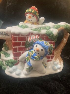 FITZ AND FLOYD “FLURRIES” TEAPOT TEA POT